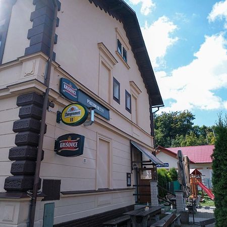 Penzion Betty Okounov Exterior foto